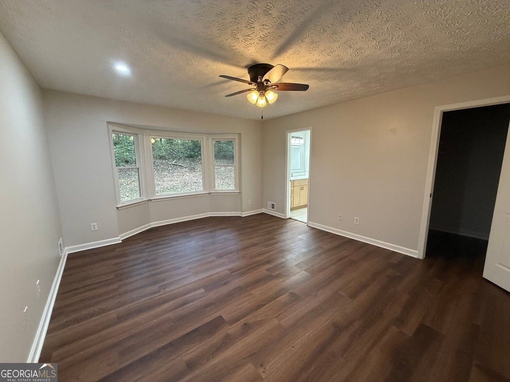 5350 Hearn Road - Photo 10