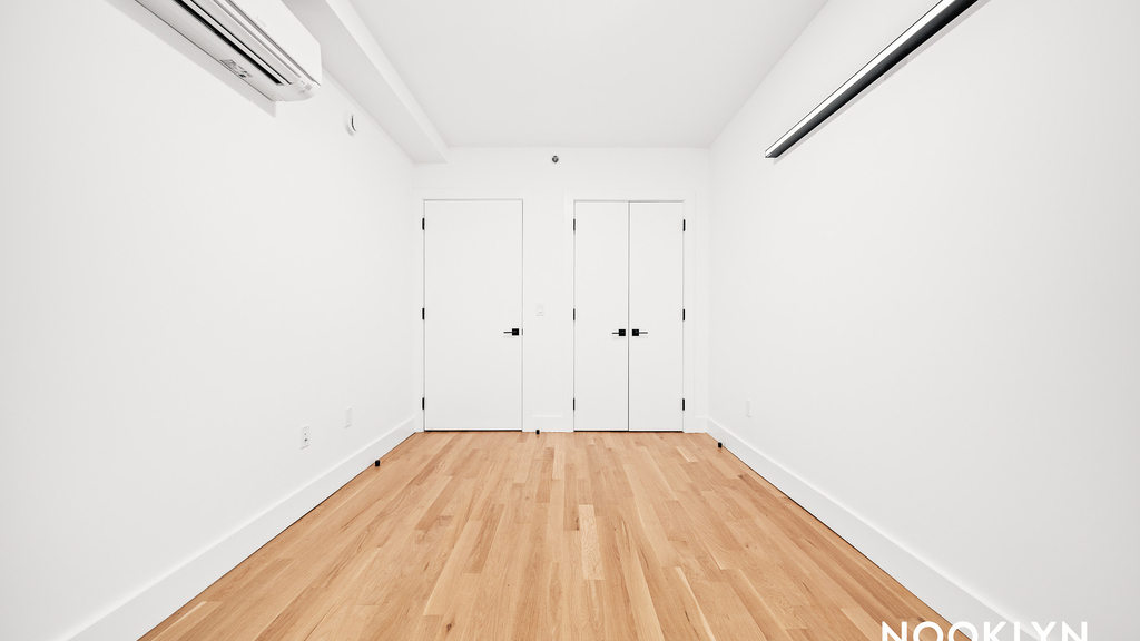 45 Lenox Rd 11226 - Photo 18
