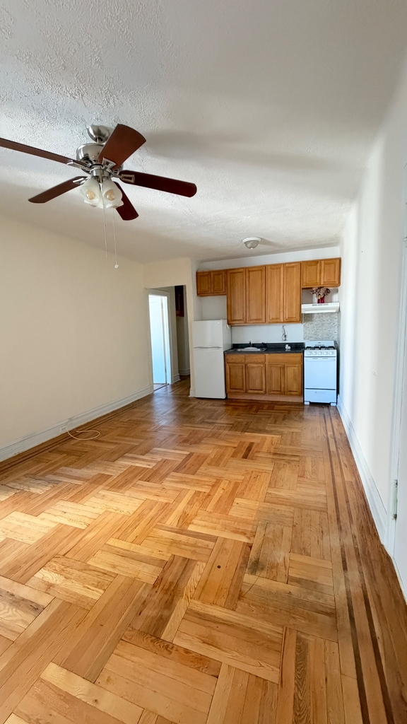 185 Marine Avenue - Photo 1
