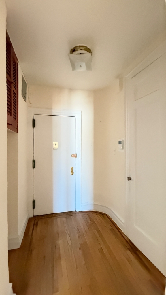 185 Marine Avenue - Photo 4