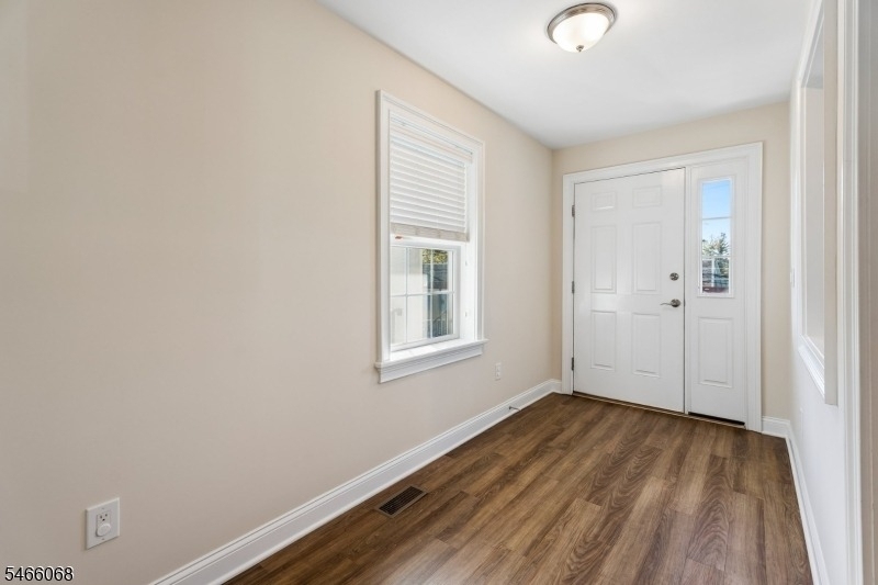 785 Springfield Ave., Unit 4 - Photo 2