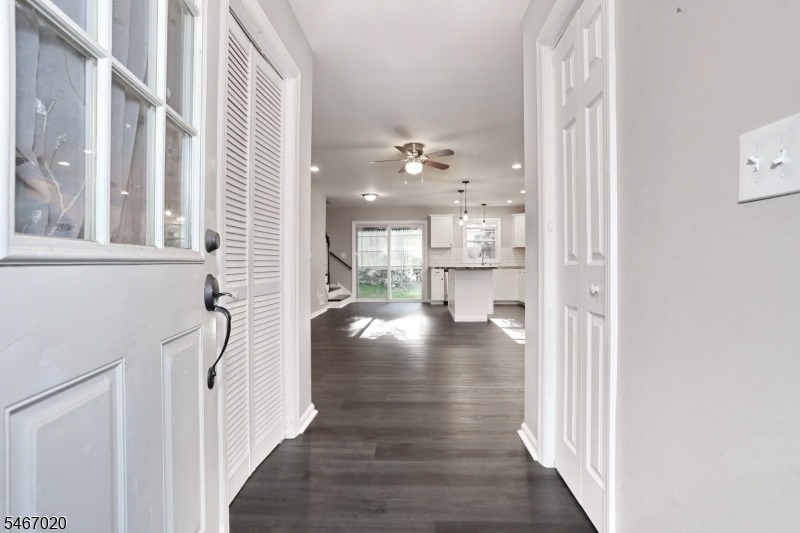234 Lakeview Ave - Photo 2