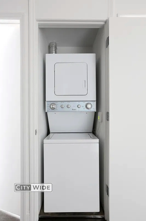 28 West 48th Street - Photo 5