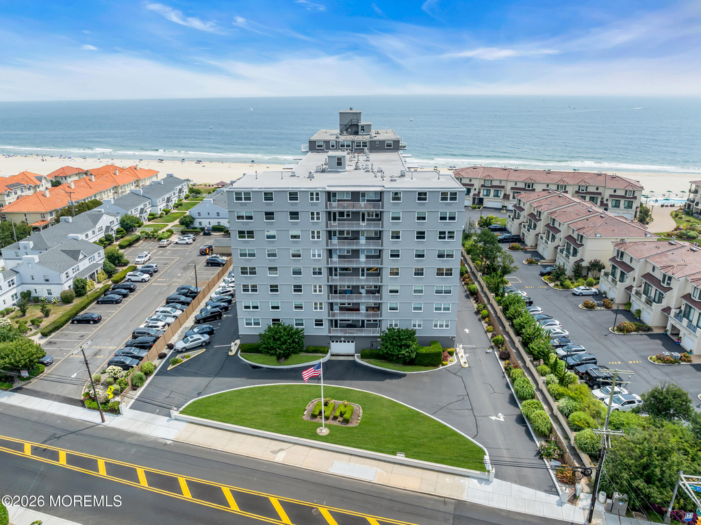 675 Ocean Avenue N - Photo 1