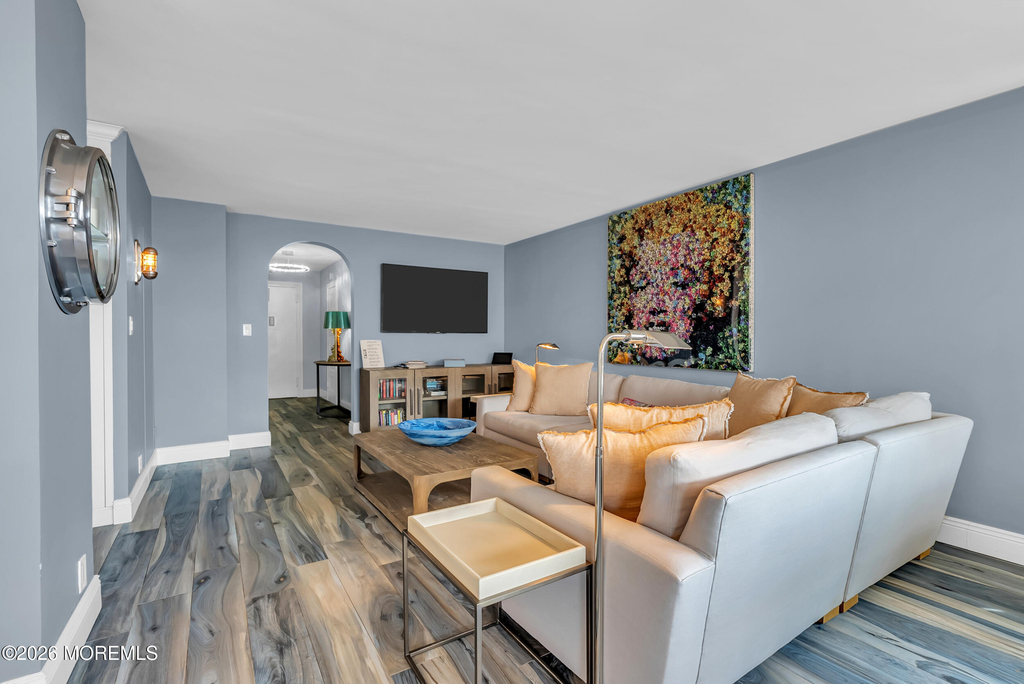 675 Ocean Avenue N - Photo 9