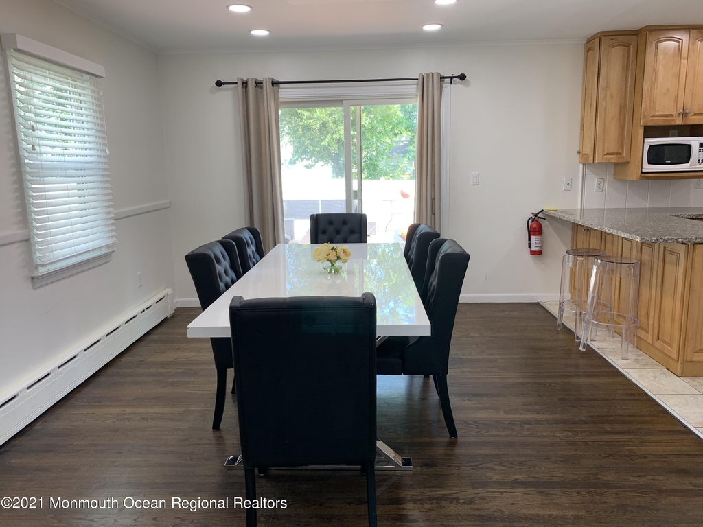 135 Ampere Avenue - Photo 1