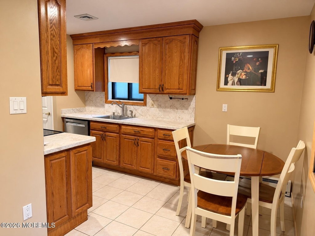 132 Amberly Drive - Photo 3