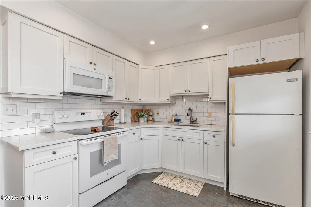 910 South Street - Photo 1