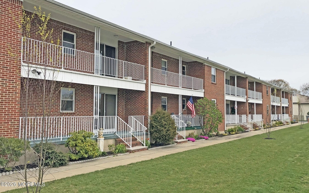 910 South Street - Photo 10