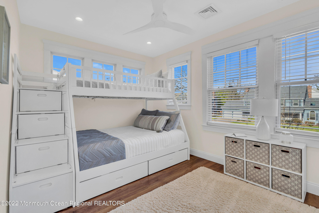 501 Morris Avenue - Photo 16