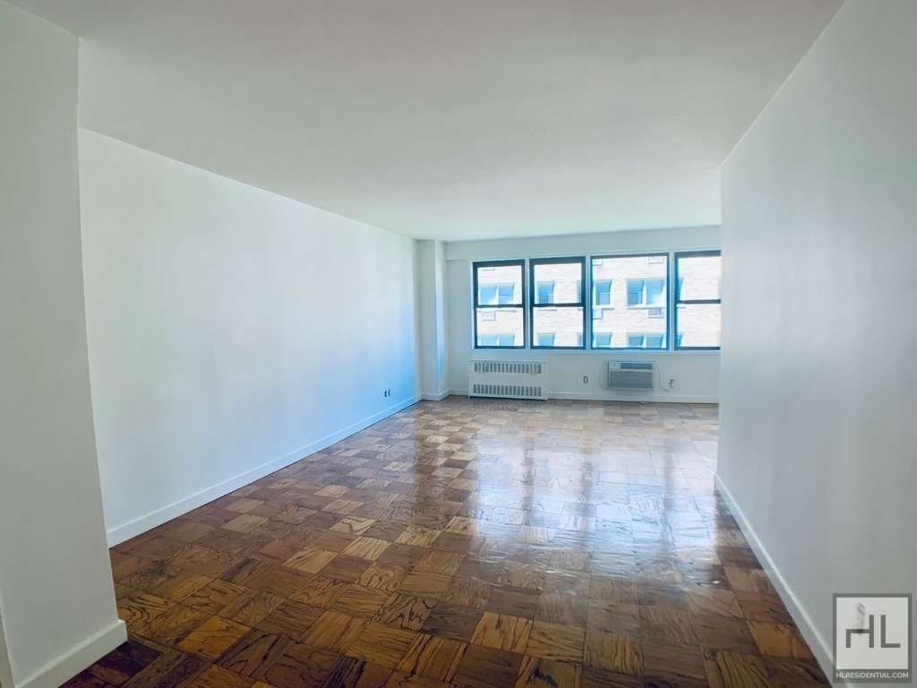 East 36 Street - Photo 2
