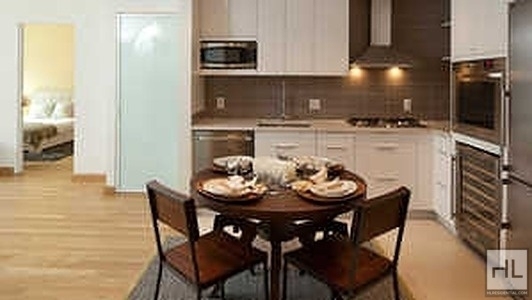 West 37th Street - Photo 2
