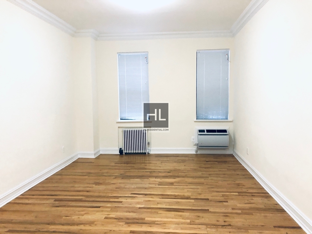 East 51 Street - Photo 3