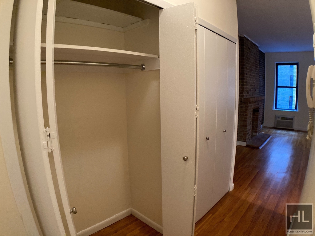East 84 Street - Photo 3