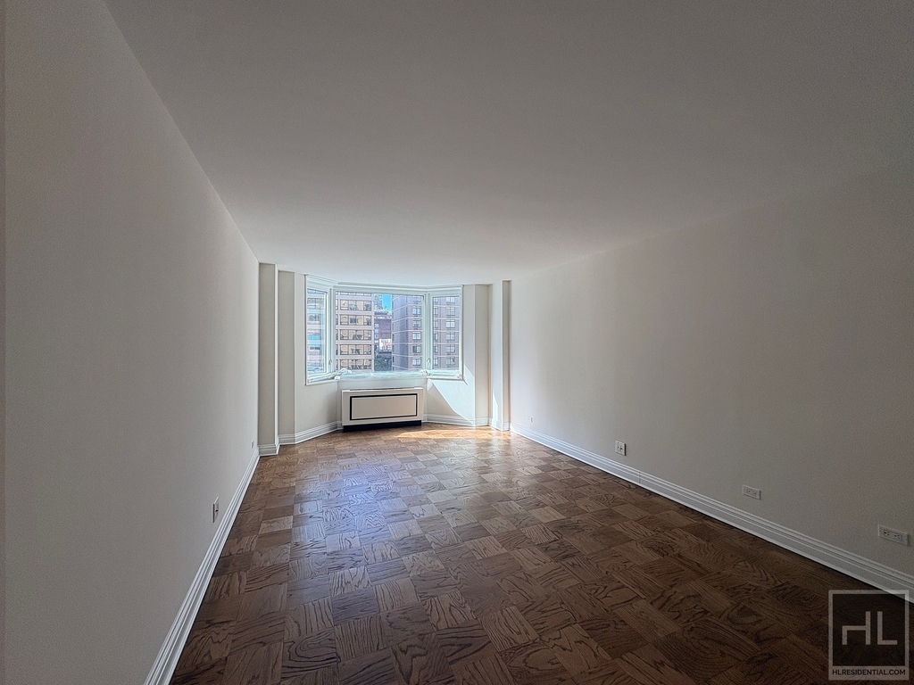East 71st Street - Photo 0