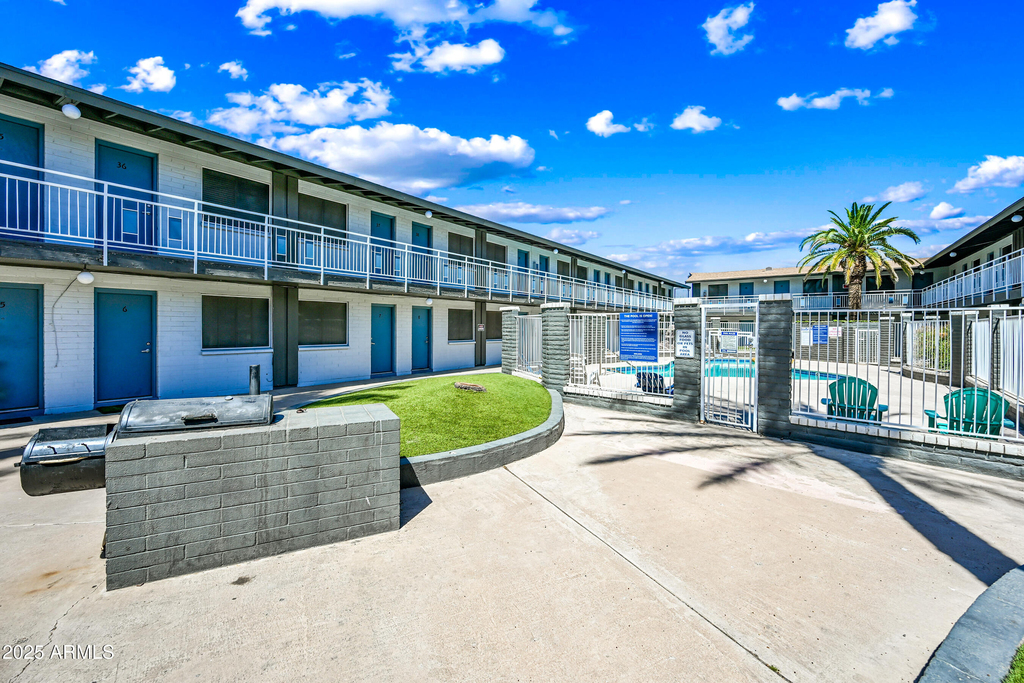 3025 N 32nd Street - Photo 16