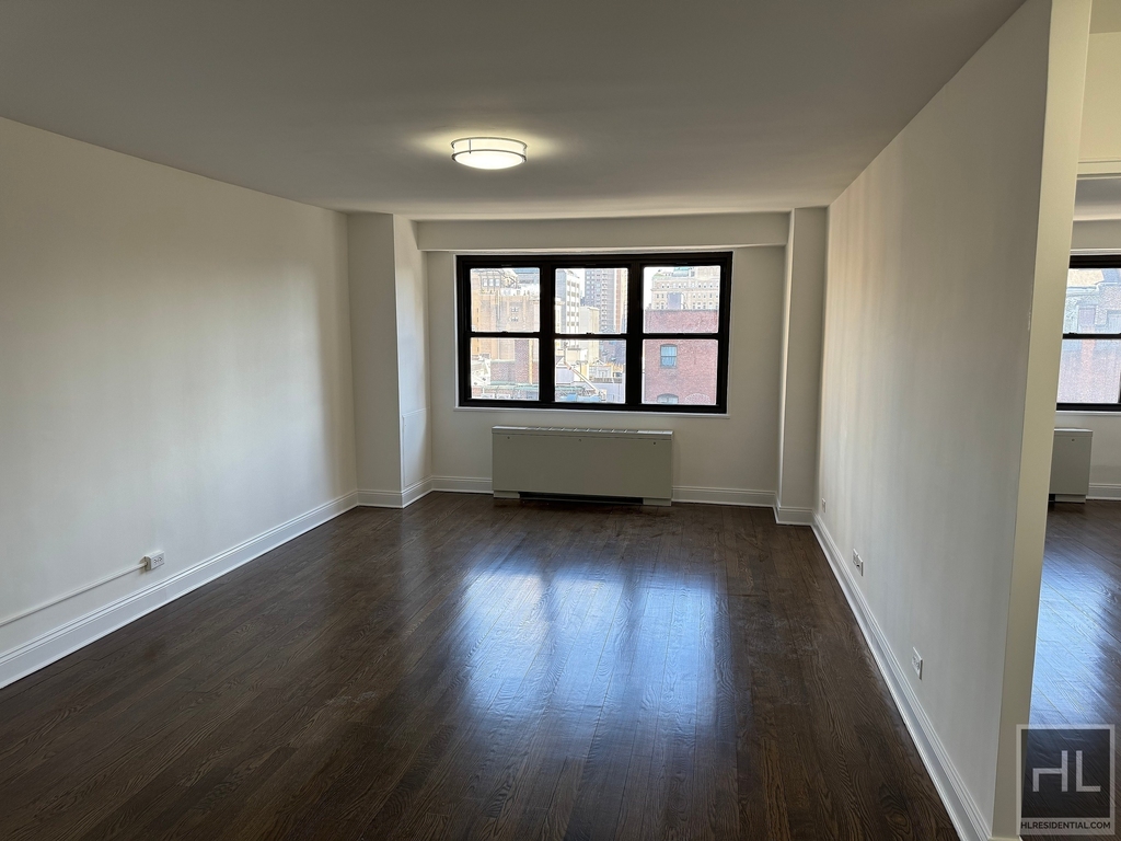 East 16 Avenue - Photo 1