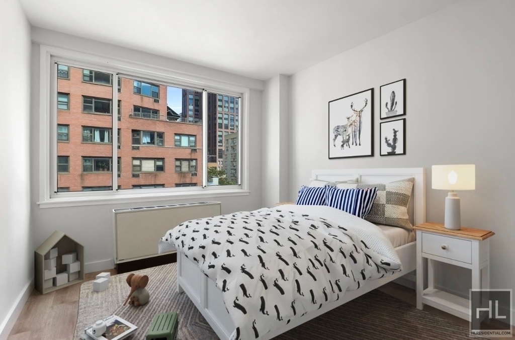 East 51st Street - Photo 2