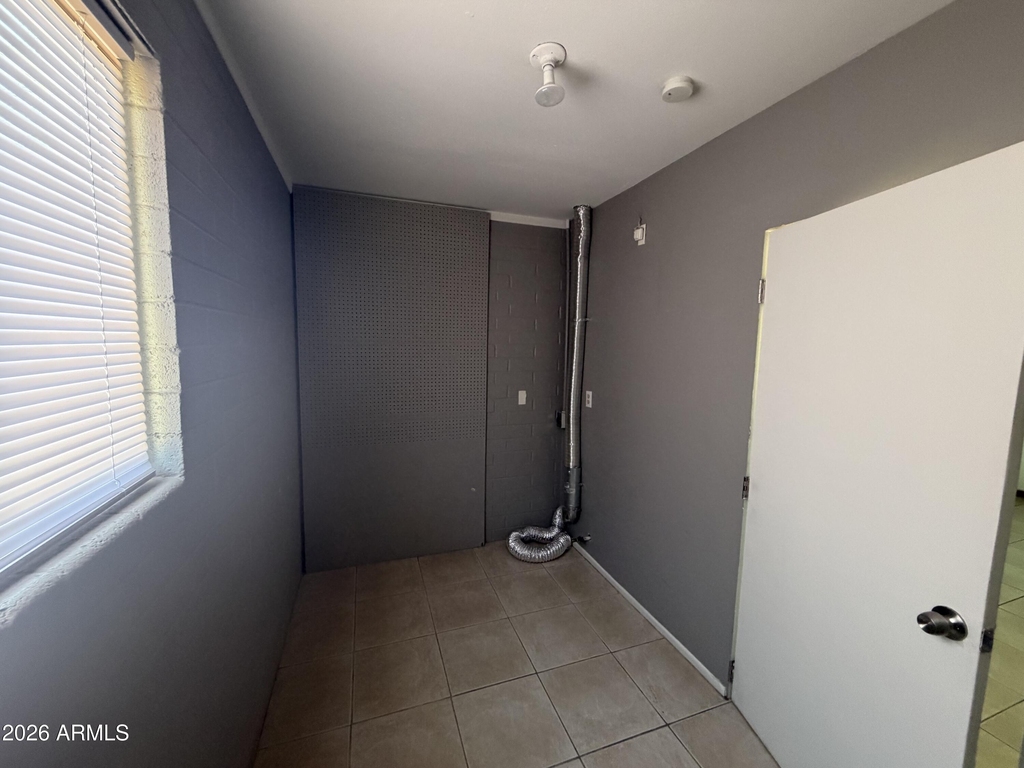 9018 E Marguerite Avenue - Photo 6