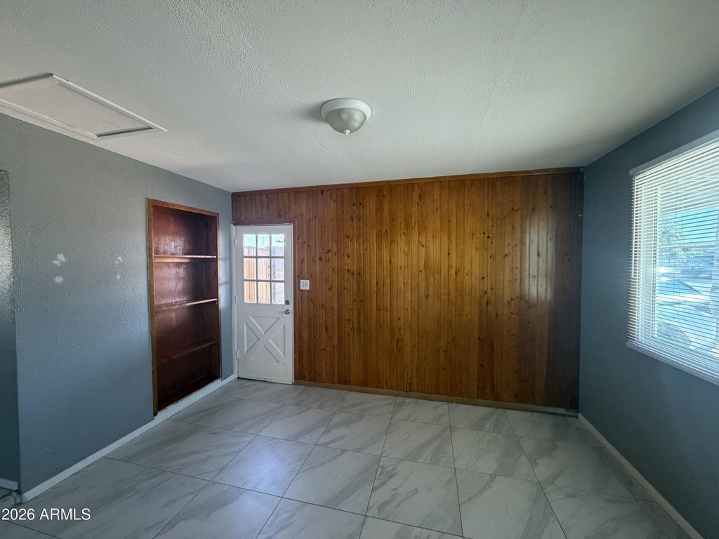 9018 E Marguerite Avenue - Photo 3