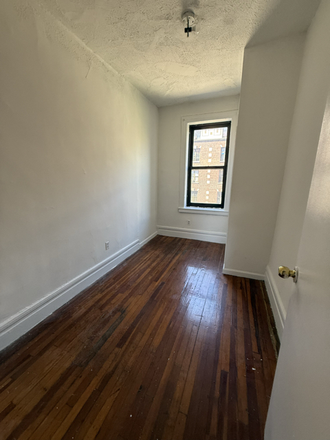 188 Claremont Avenue - Photo 0
