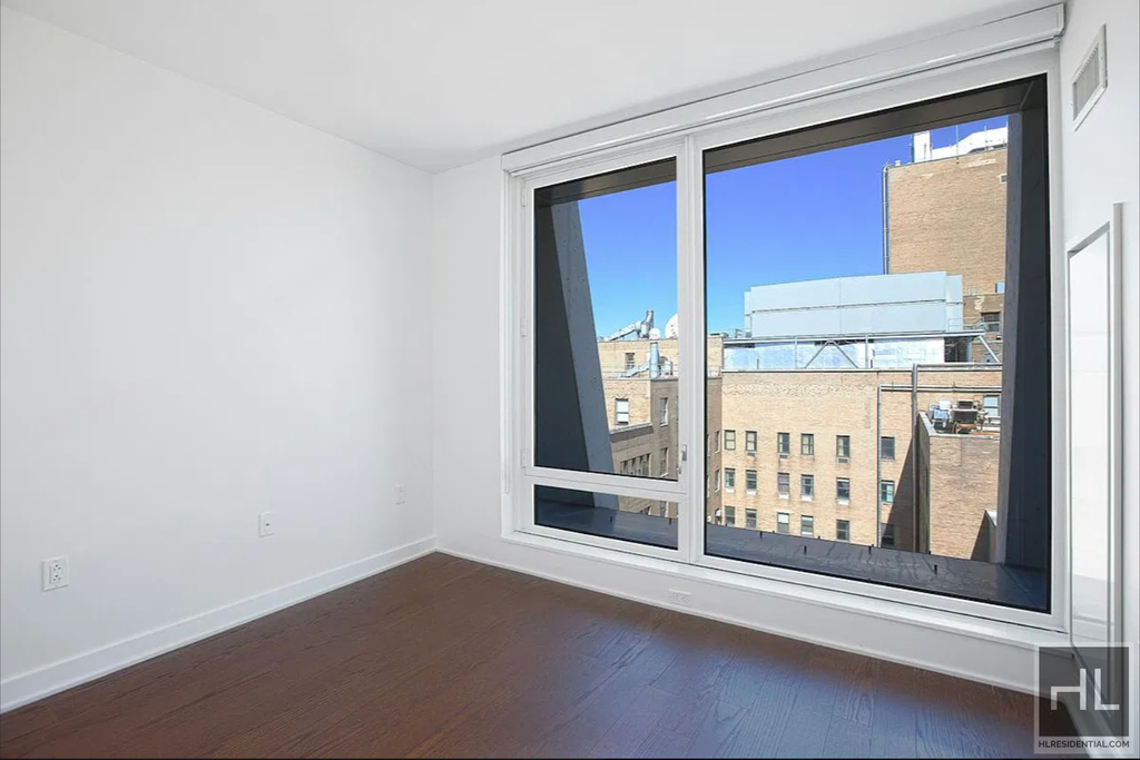 West 113th Street - Photo 6