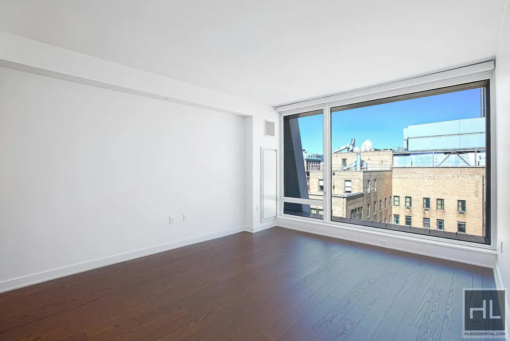 West 113th Street - Photo 1