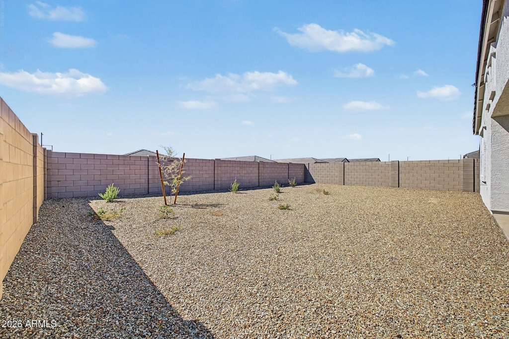 23969 W Yavapai Street - Photo 32