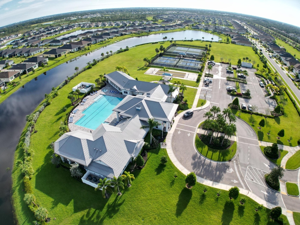 1217 Se Crosswood Way - Photo 47