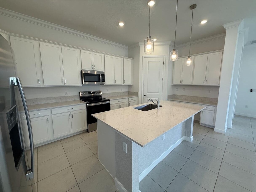 1217 Se Crosswood Way - Photo 1