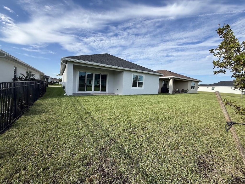 1217 Se Crosswood Way - Photo 24