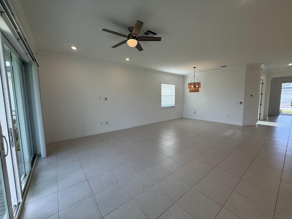 1217 Se Crosswood Way - Photo 4