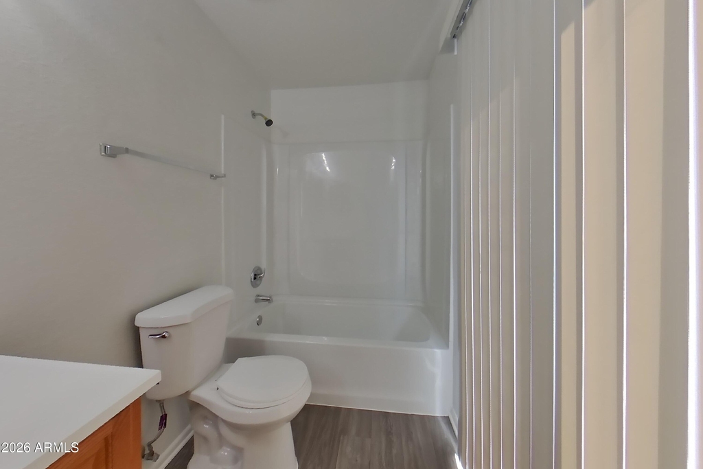 2210 W Mohawk Lane - Photo 8