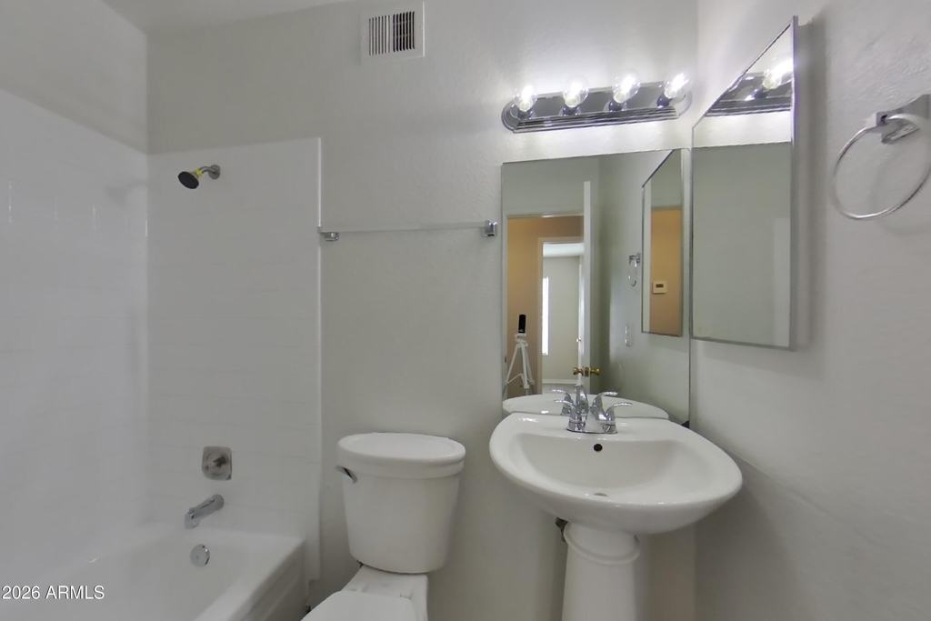 2210 W Mohawk Lane - Photo 13