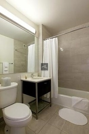 Center Boulevard - Photo 10