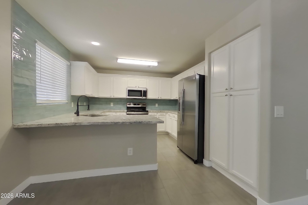 11817 W Poinsettia Drive - Photo 3