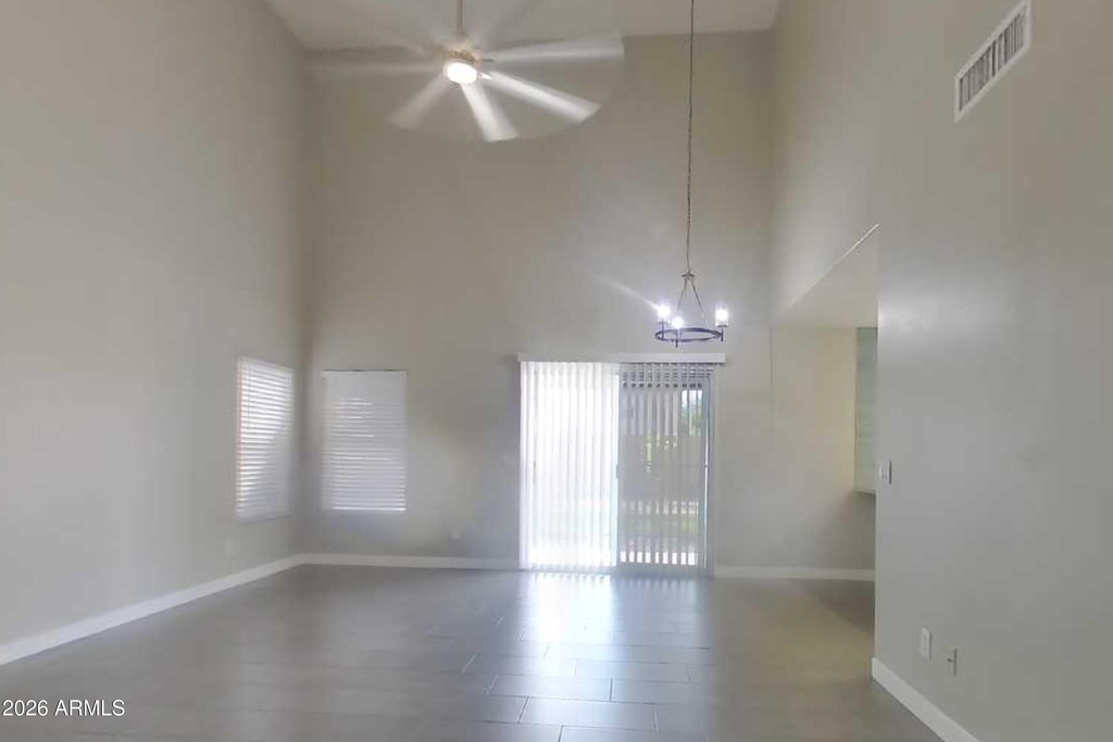 11817 W Poinsettia Drive - Photo 2