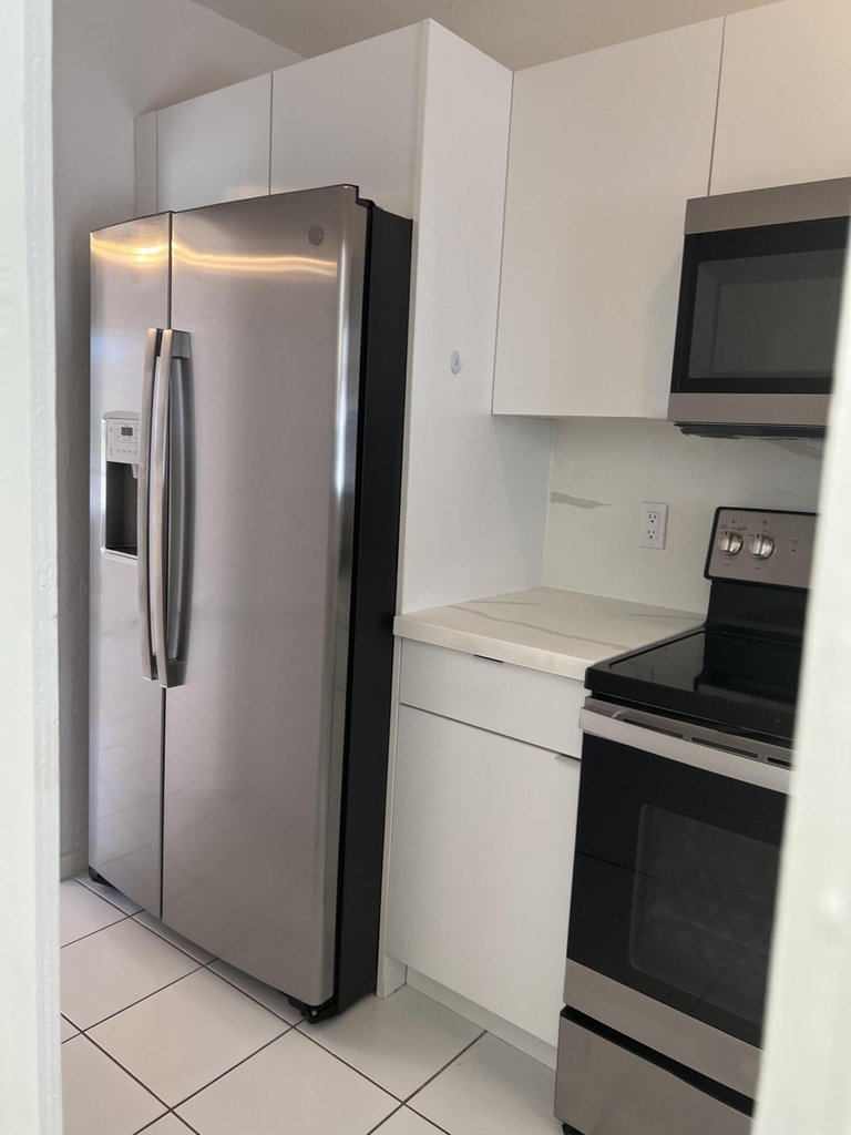 311 S J Street - Photo 10