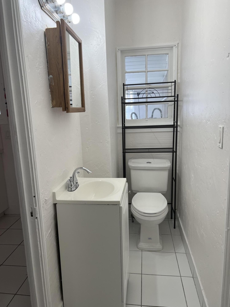 311 S J Street - Photo 11