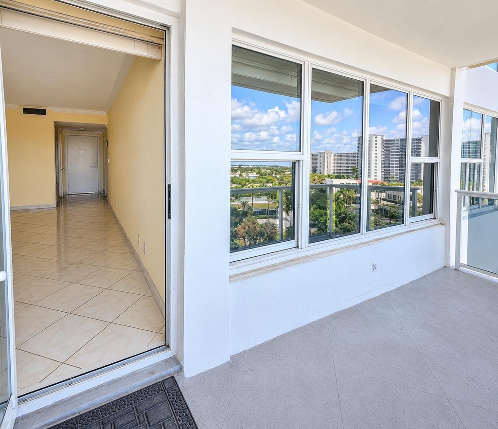 3700 Galt Ocean Drive - Photo 9