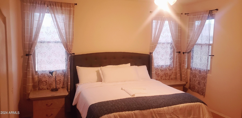 7357 W Valencia Drive - Photo 9