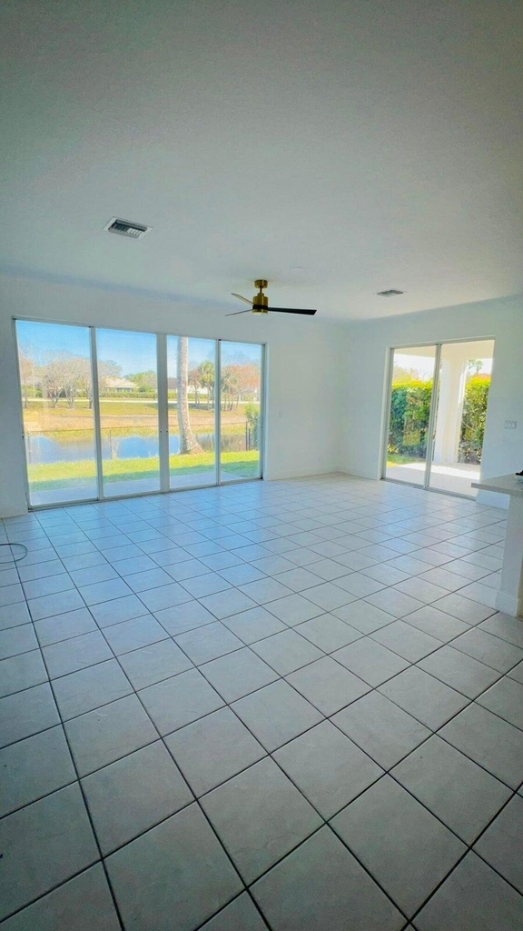 1196 Hatteras Circle - Photo 3
