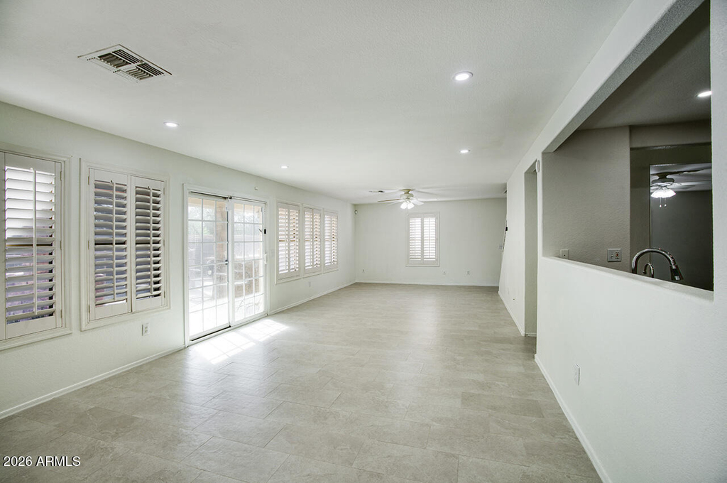 5141 E Mark Lane - Photo 3
