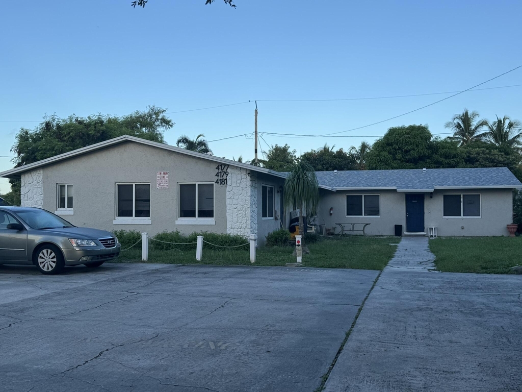 4165 42nd Avenue S - Photo 2