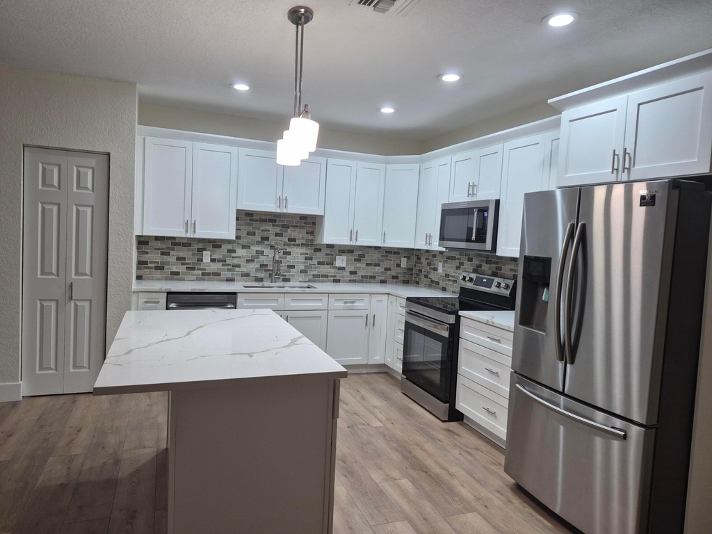 6472 Azura Lake Road - Photo 3