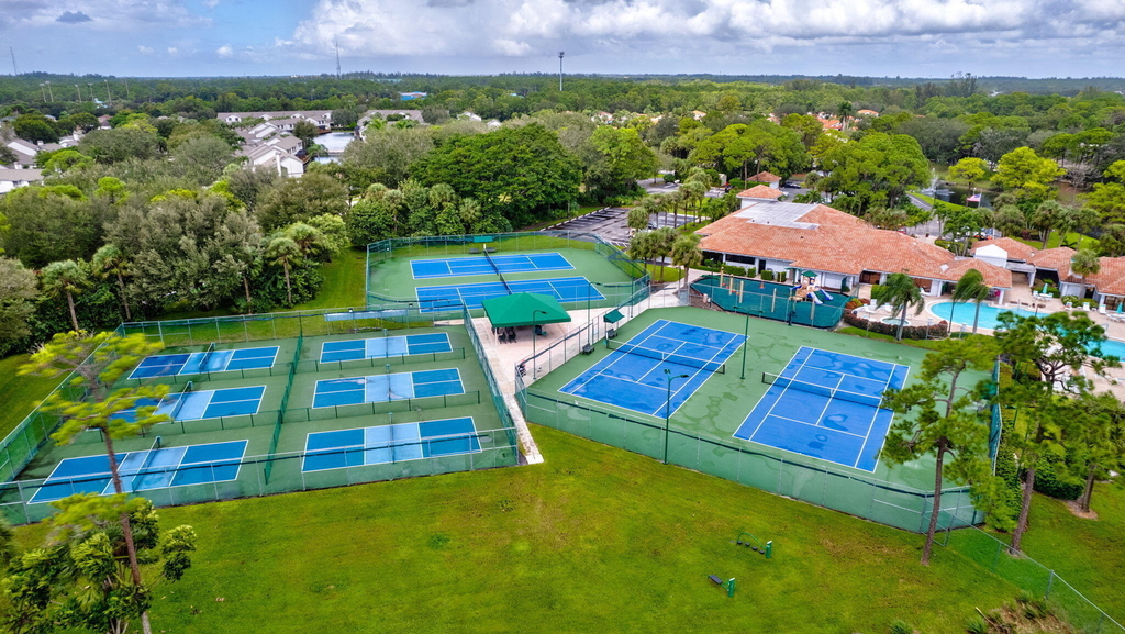 2105 Landings Boulevard - Photo 29