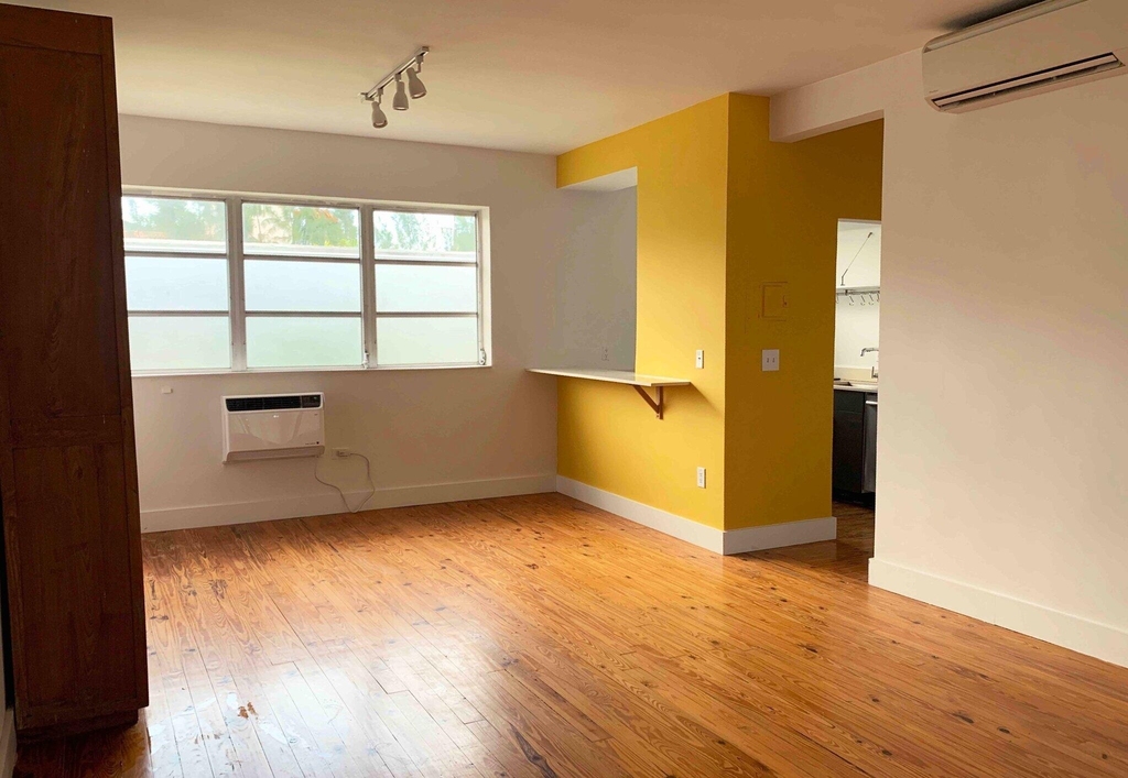 4720 Pine Tree Drive - Photo 5