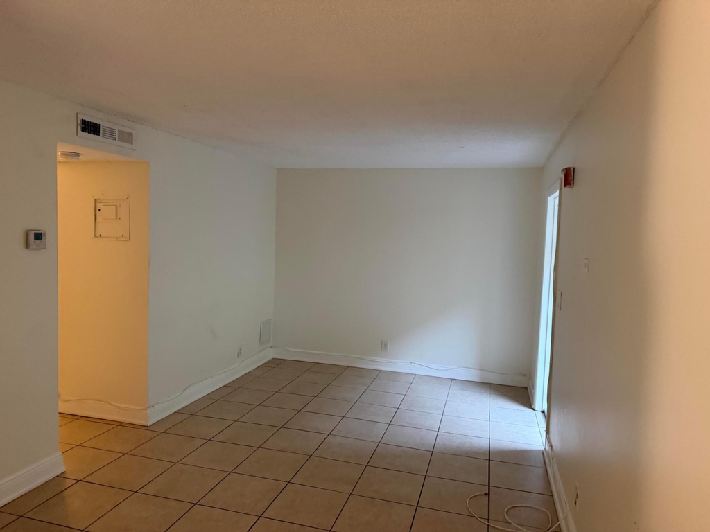 1151 Ne 16th Court - Photo 3