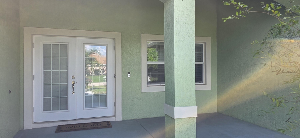 5838 Nw Gillespie Avenue - Photo 1