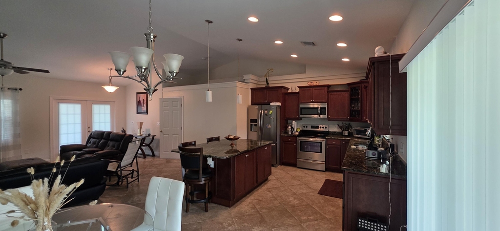 5838 Nw Gillespie Avenue - Photo 4